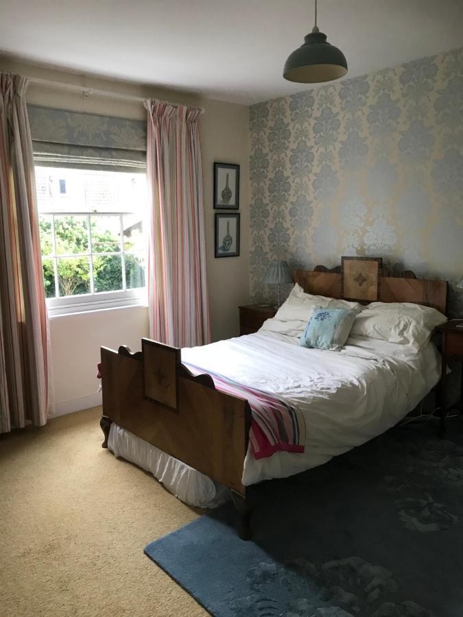 The Old Manse B&B Bures Bagian luar foto