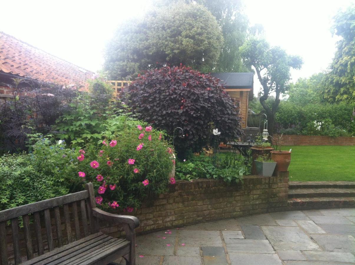 The Old Manse B&B Bures Bagian luar foto