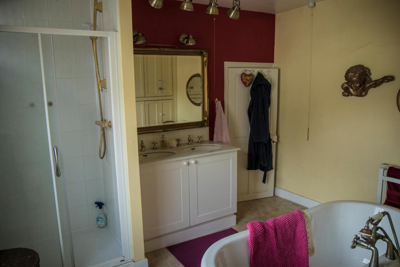 The Old Manse B&B Bures Bagian luar foto