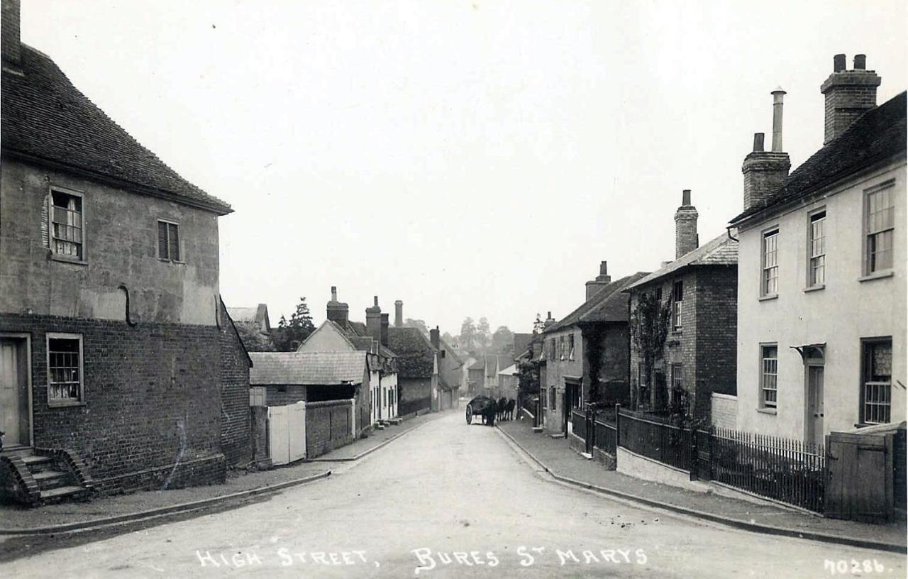 The Old Manse B&B Bures Bagian luar foto
